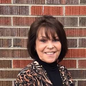 Meet your Posher, Lorinda